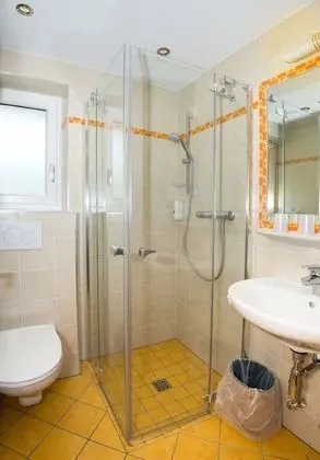 Deluxe Dört Kişilik Oda