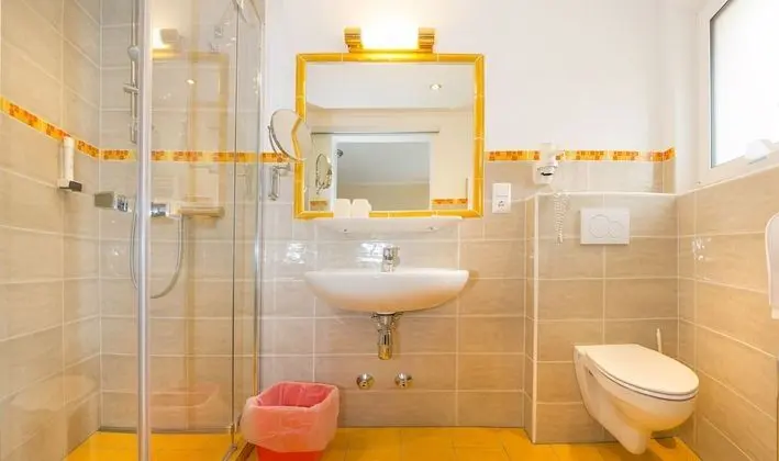 Deluxe Dört Kişilik Oda