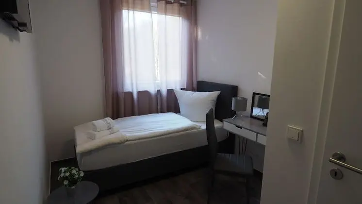 Tek Kişilik Oda, Bahçe Manzaralı