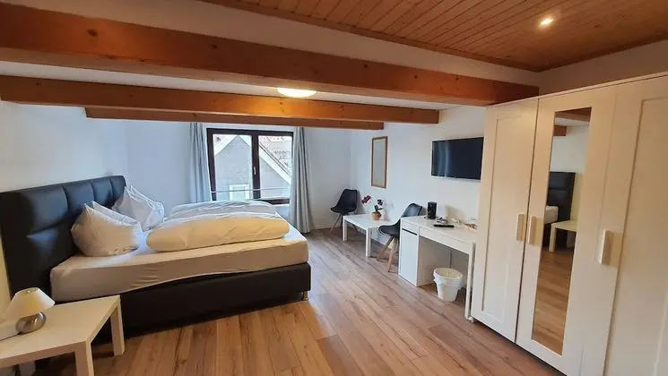 Comfort Tek Büyük Yataklı Oda