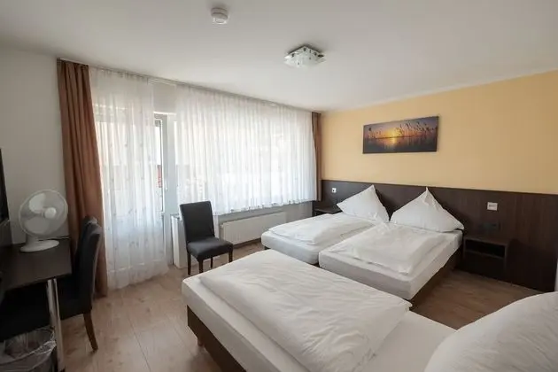 Üç Kişilik Oda, Ortak Banyo