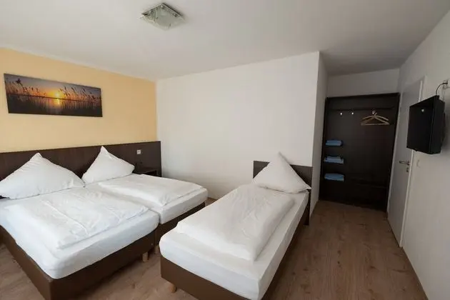 Üç Kişilik Oda, Ortak Banyo