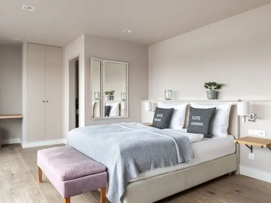 Suite M + rooftop terrace + city view