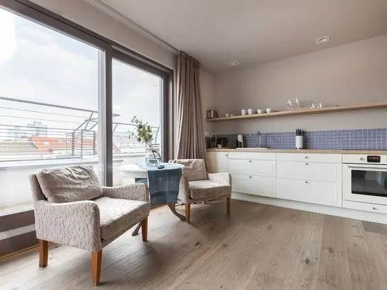 Suite M + rooftop terrace + city view