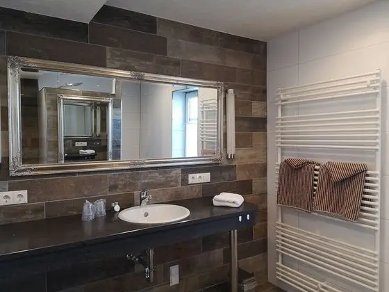 Deluxe Tek Büyük Yataklı Oda, Özel Banyo, Dağ Manzaralı