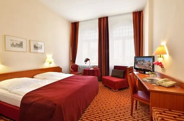 Classic Tek Büyük Yataklı Oda