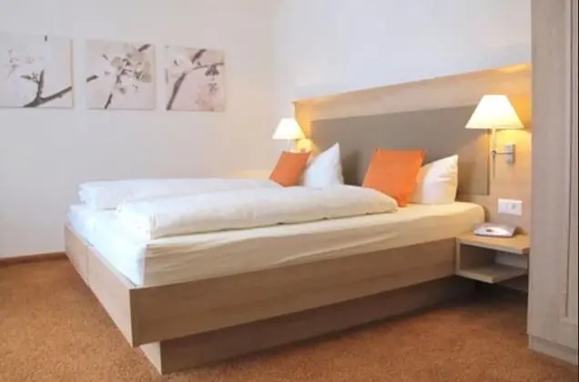 Tek Büyük Yataklı Oda, Balkon (or terrace)