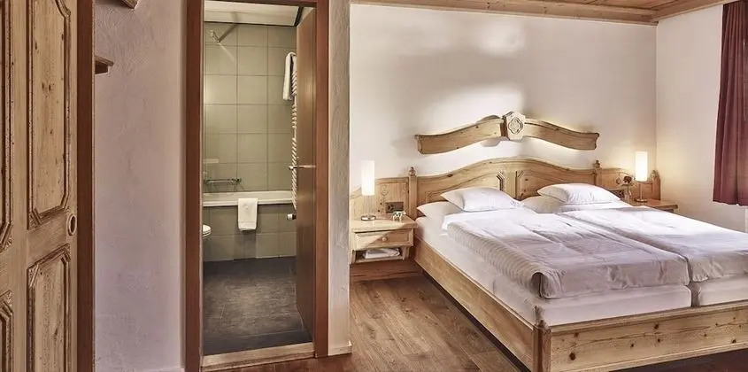Superior Tek Büyük Yataklı Oda, Balkon, Dağ Manzaralı