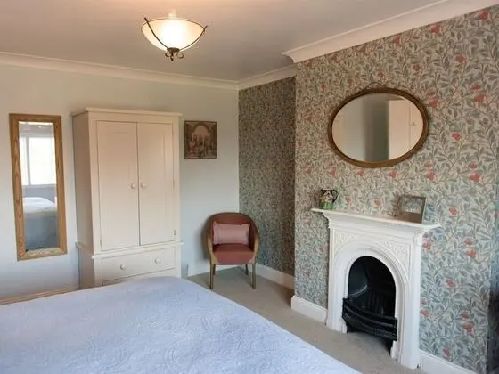 Tek Büyük veya İki Ayrı Yataklı Oda, Özel Banyo