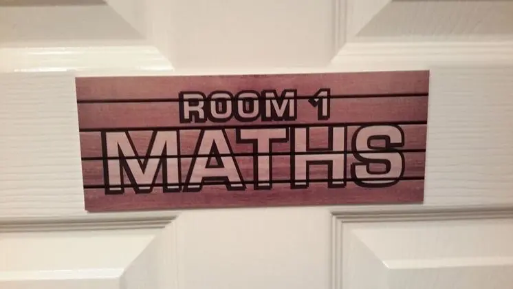 Tek Büyük Yataklı Oda (Maths)