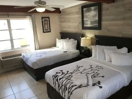 Oda, 2 Çift Kişilik Yatak, Buzdolabı ve Mikrodalga, Avlu Manzaralı (2nd Floor)