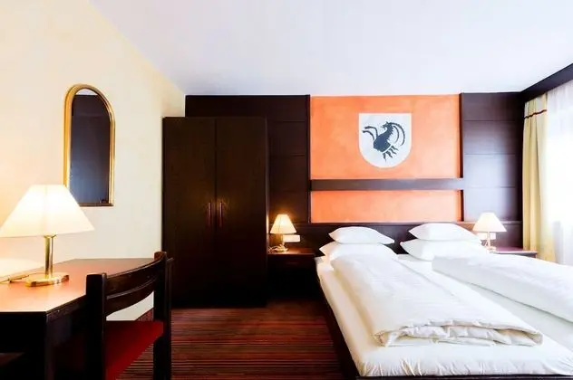 Economy Tek Büyük veya İki Ayrı Yataklı Oda