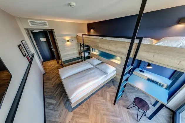 Standard Dört Kişilik Oda