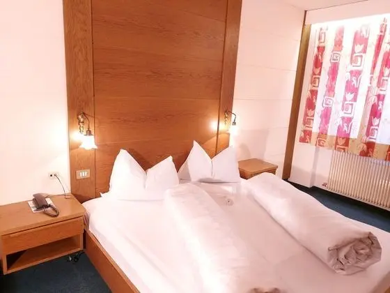 Tek Büyük Yataklı Oda, Ek Bina (Haus Erika)