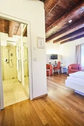 Comfort Tek Büyük Yataklı Oda (Schuettkasten Gross)