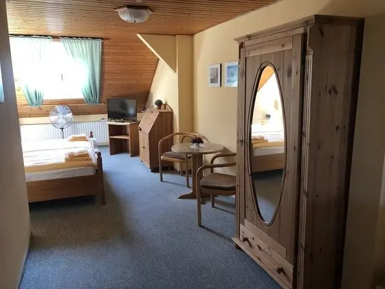 Tek Büyük Yataklı Oda