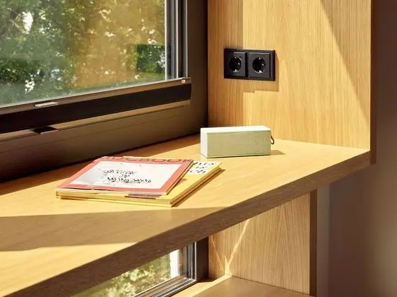 Süit, Sigara İçilmez (Compact)