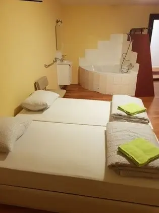 Ortak Ranzalı Oda, Karma Ranzalı Oda (6 Beds)