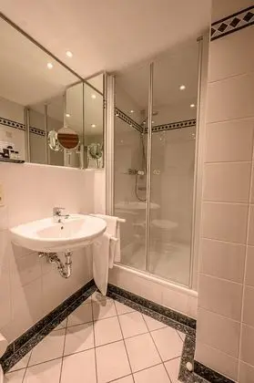 Standard Tek Büyük veya İki Ayrı Yataklı Oda