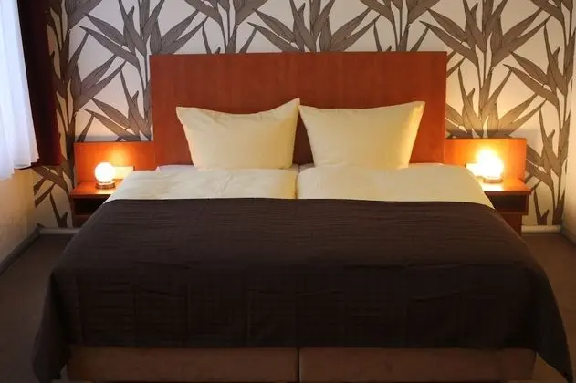 Classic Tek Büyük Yataklı Oda