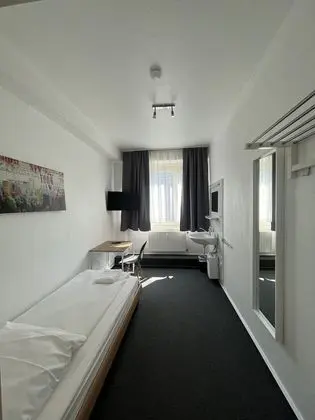 Tek Kişilik Oda, Ortak Banyo