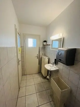 Tek Kişilik Oda, Ortak Banyo