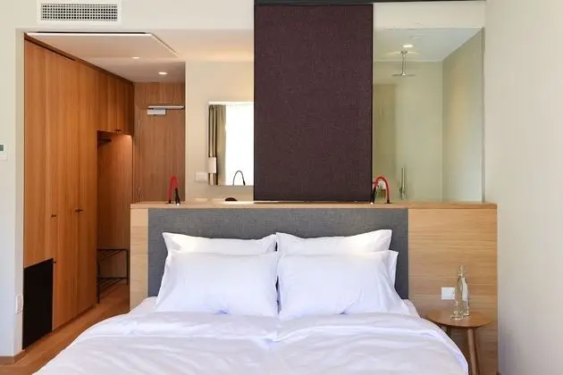 Design Tek Büyük Yataklı Oda, 1 Yatak Odası, Balkon, Üzüm Asması Manzaralı