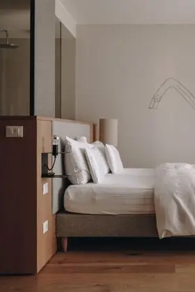 Design Tek Büyük Yataklı Oda, 1 Yatak Odası, Balkon, Üzüm Asması Manzaralı