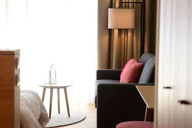 Design Tek Büyük Yataklı Oda, 1 Yatak Odası, Balkon, Üzüm Asması Manzaralı