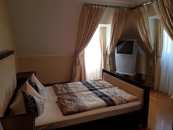 Villa, 6 Yatak Odası, Kişiye Özel Havuzlu