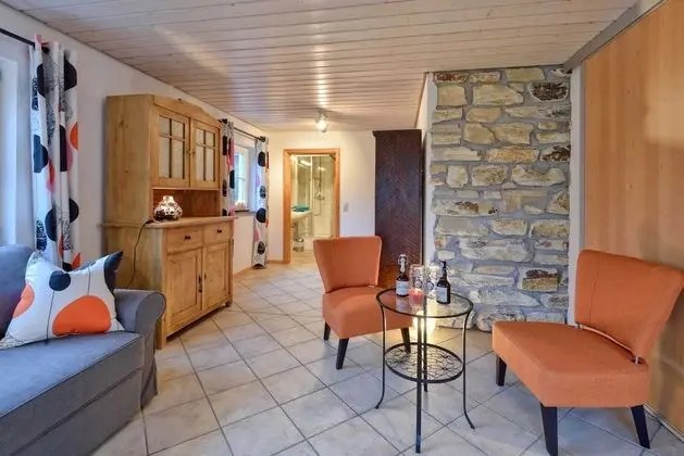 Ev (incl. cleaning fee & laundry package)