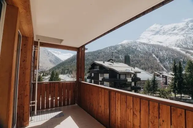 Superior Tek Büyük Yataklı Oda, Balkon, Dağ Manzaralı