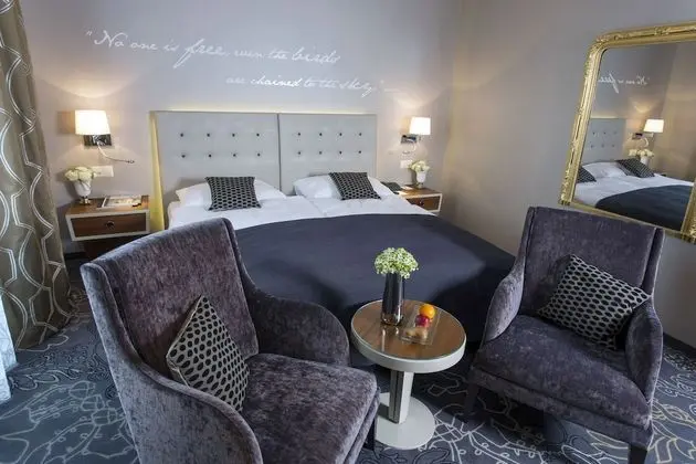 Lifestyle Living Suite