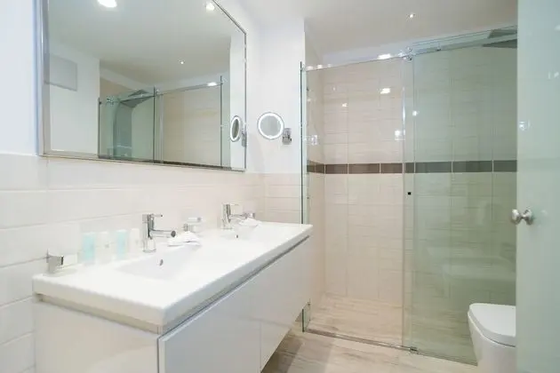 Luxury Tek Büyük Yataklı Oda