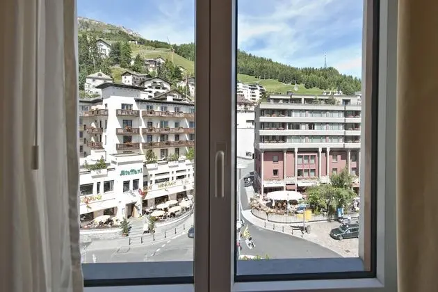 Tek Kişilik Oda, 1 Büyük (Queen) Boy Yatak (Glüna)