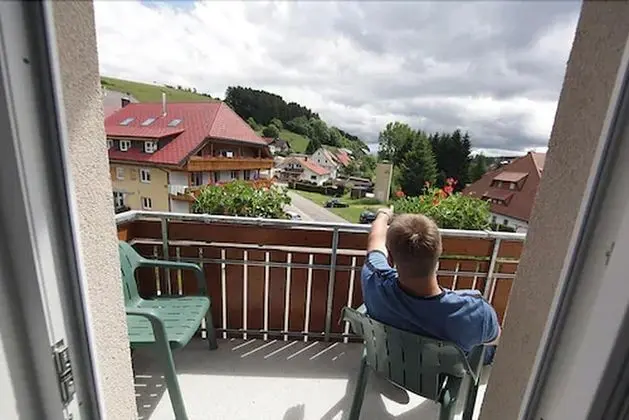 Büyük Yataklı Tek Kişilik Oda