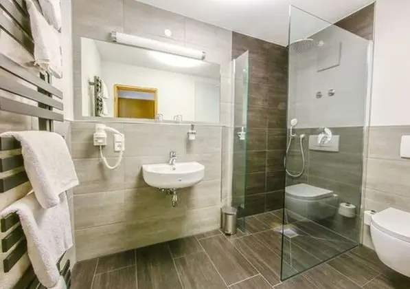 Comfort Tek Büyük Yataklı Oda