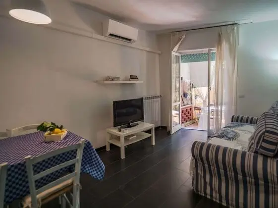 Comfort Apart Daire, Bahçe Manzaralı