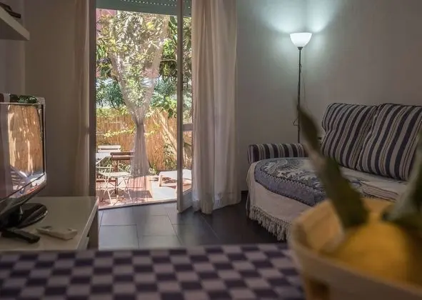 Comfort Apart Daire, Bahçe Manzaralı