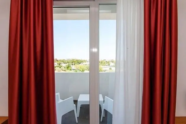 Tek Büyük Yataklı Oda, Balkon