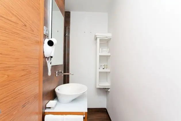 Tek Büyük Yataklı Oda, Balkon
