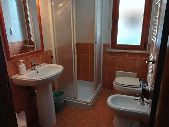 Üç Kişilik Oda