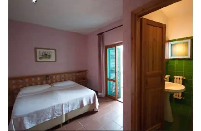 Classic Tek Büyük Yataklı Oda