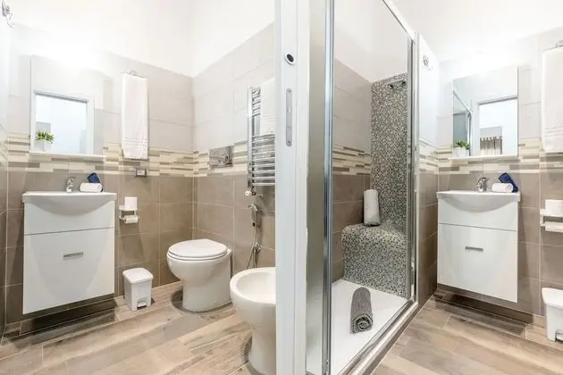 Deluxe Oda, Liman Manzaralı