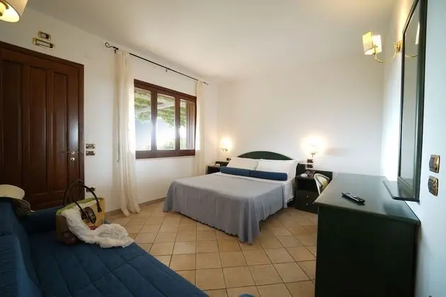 Basic Tek Büyük veya İki Ayrı Yataklı Oda