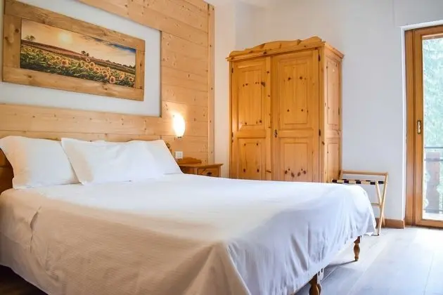 Tek Büyük veya İki Ayrı Yataklı Oda (Letti uniti)