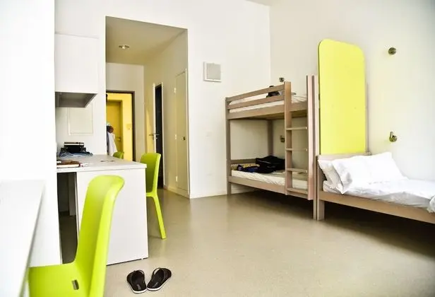 Üç Kişilik Oda, Özel Banyo (Including Breakfast)