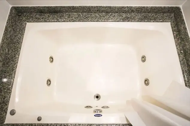 Luxury Tek Büyük Yataklı Oda