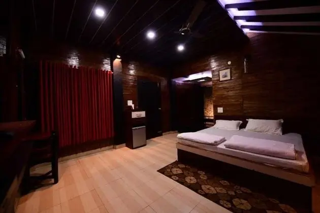 Standard Kır Evi, 1 Büyük (Queen) Boy Yatak, Engellilere Uygun, Sigara İçilmez