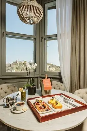 Senior Süit, Şehir Manzaralı